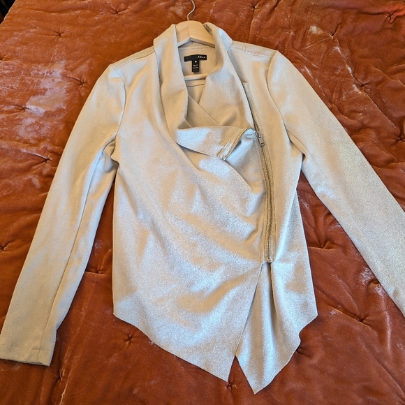 Women's cream blazer - Picture 1 of 3